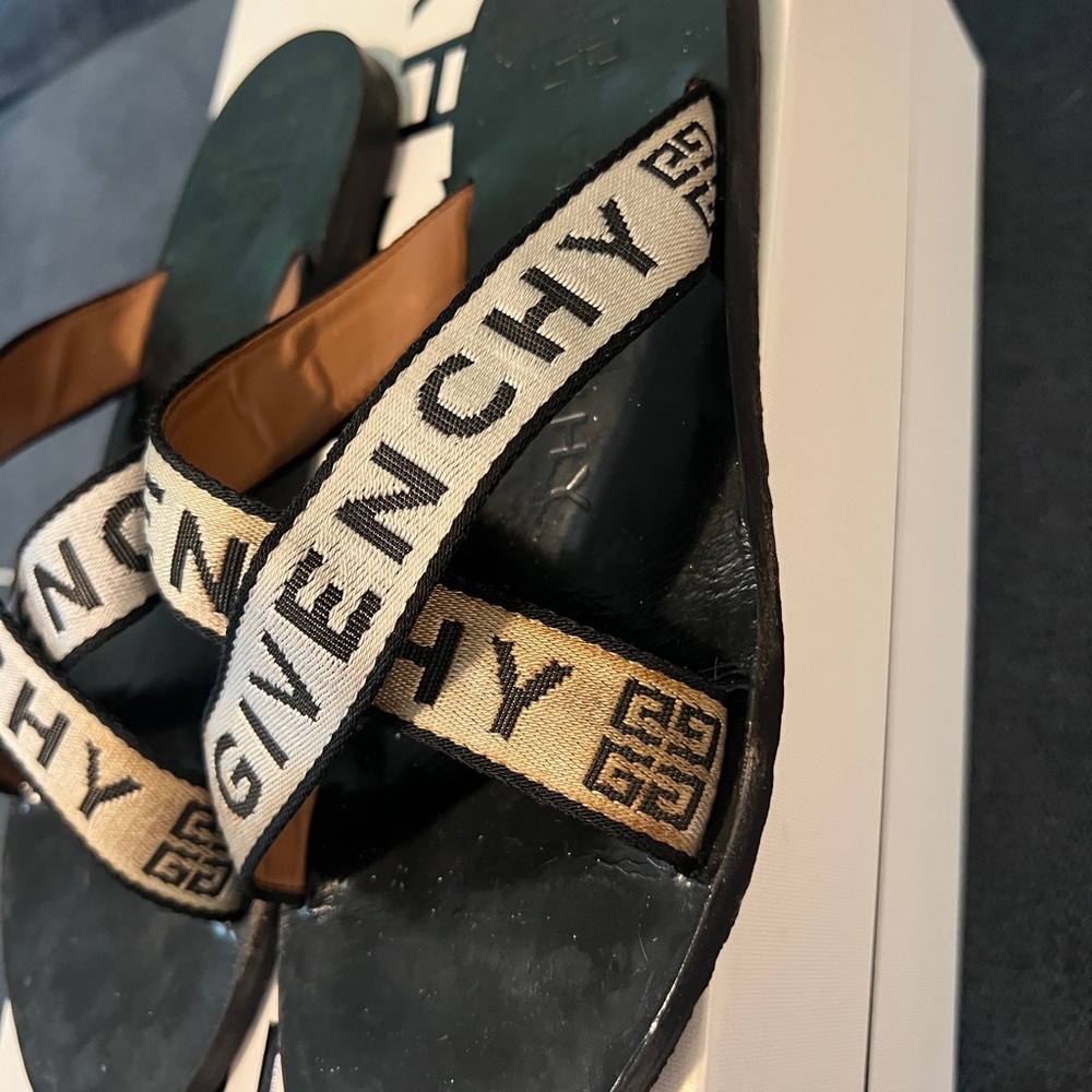 Givenchy slides - Picture 5 of 10